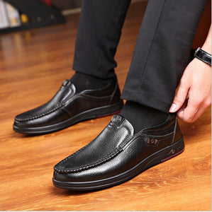 NEW Men's Casual Leather Shoes with Soft Sole